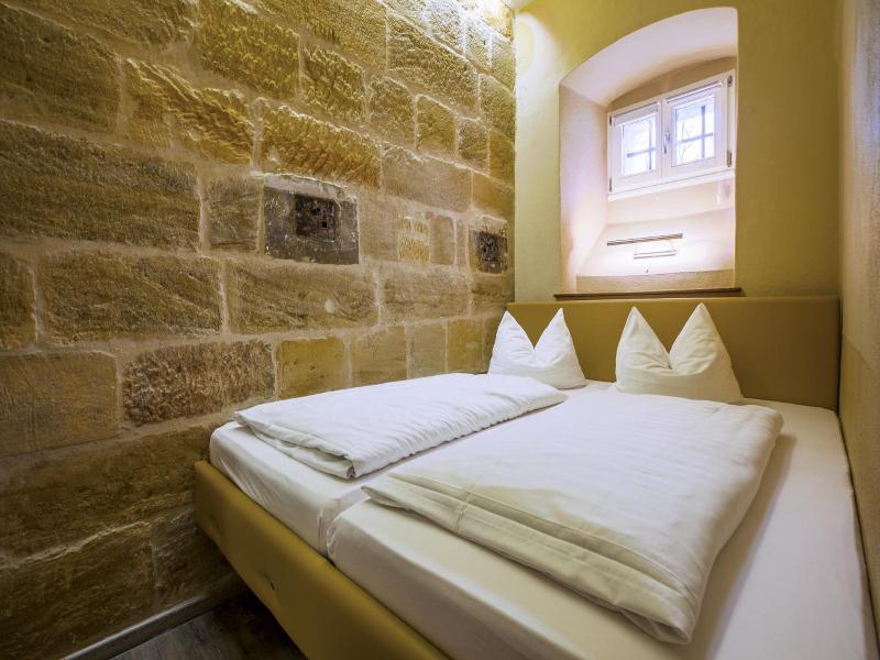 Hotel Fronfeste image