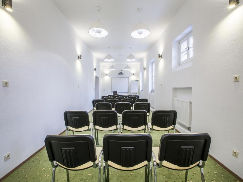 Hotel Fronfeste image