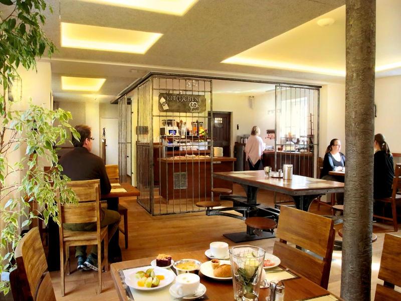 Hotel Fronfeste image