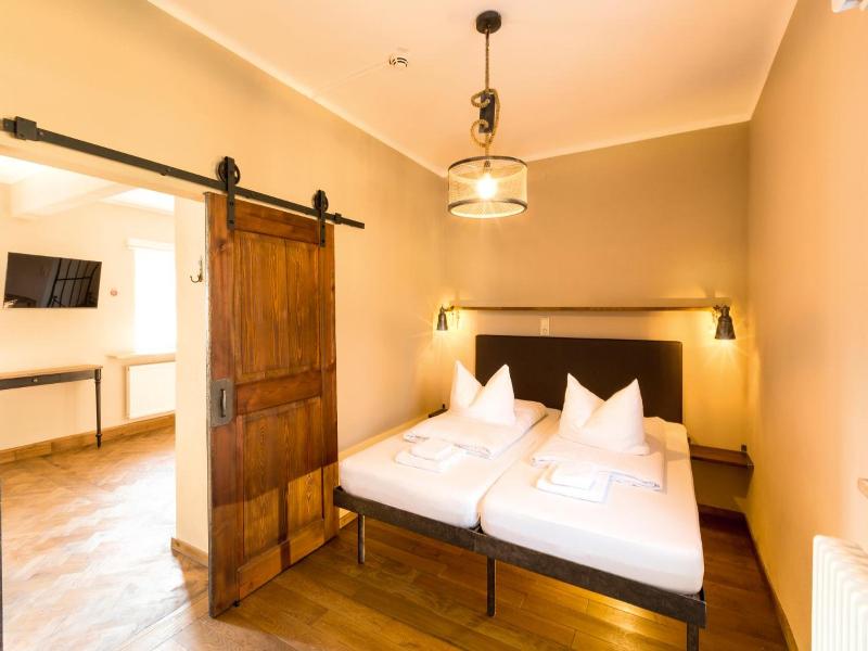 Hotel Fronfeste image