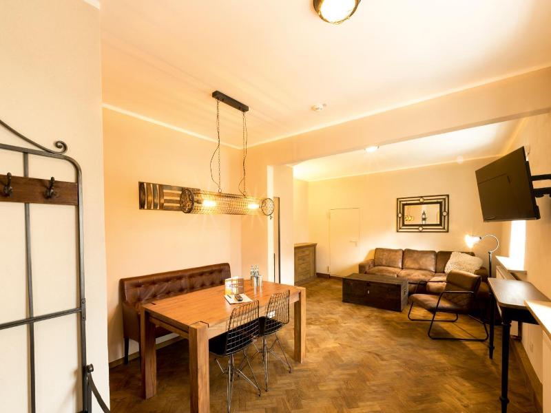Hotel Fronfeste image