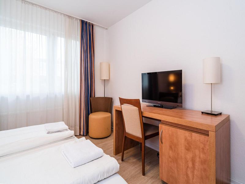 G & L Hotel Dortmund image