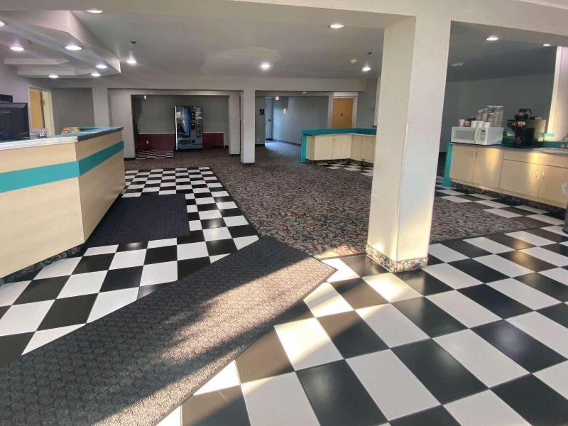 Happy Days Hotel