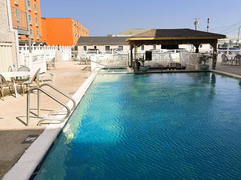Oceanic Hotel