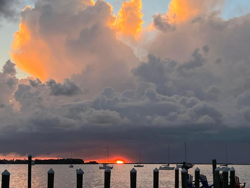 Sunset Cove Beach Resort