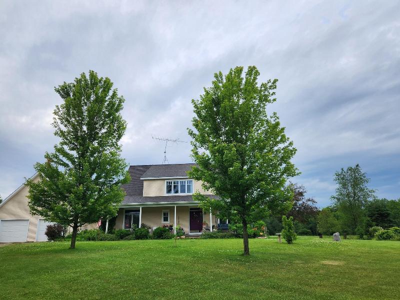 Sweetfern Inn, Clare