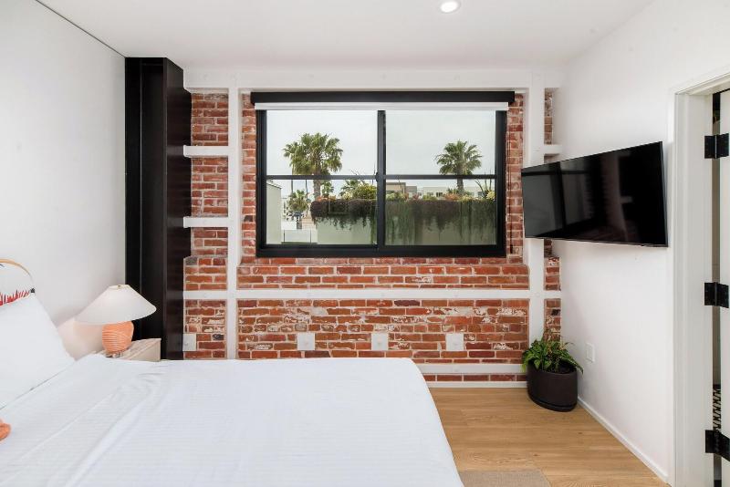 The Brick Hotel image