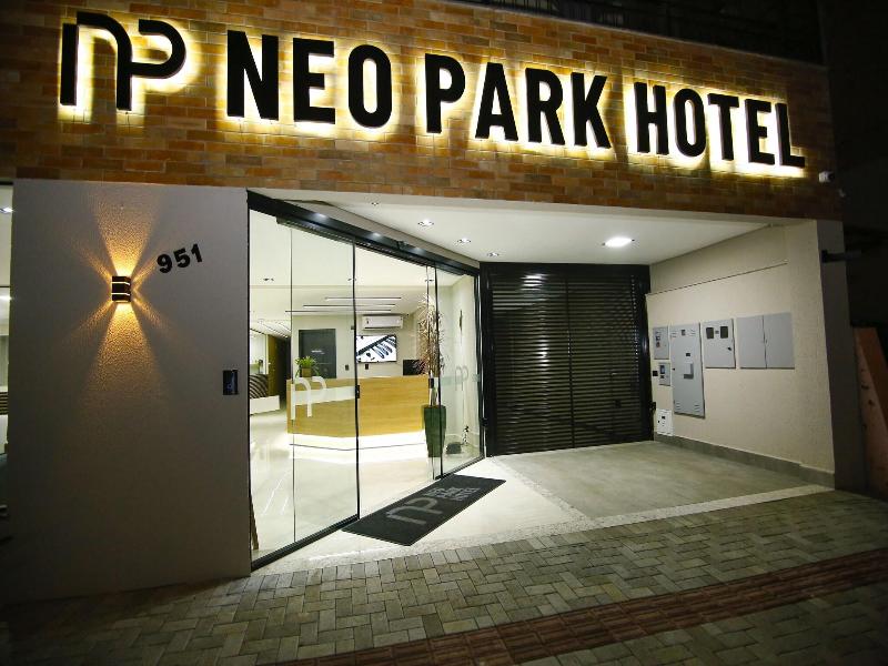 Neo Park Hotel