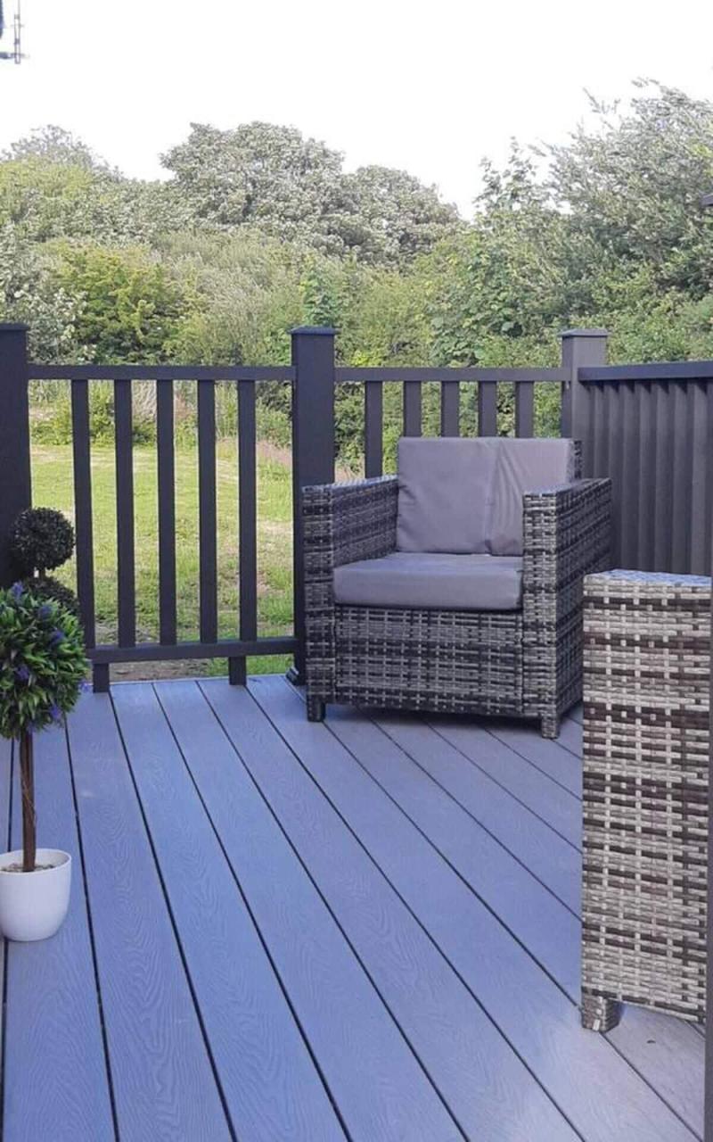Luxury Shepherds Hut With Spa Hot Tub On Anglesey image