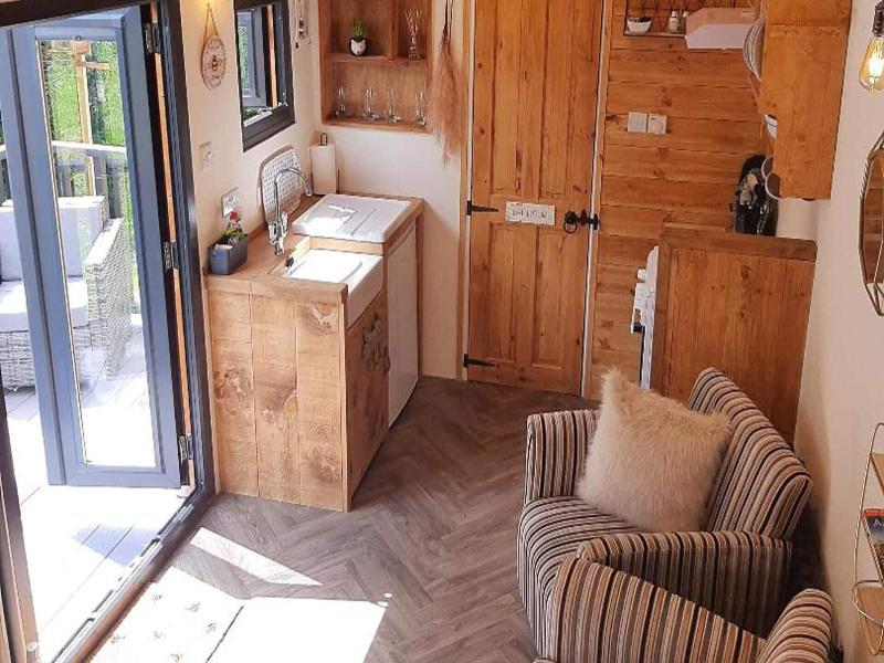 Luxury Shepherds Hut With Spa Hot Tub On Anglesey image