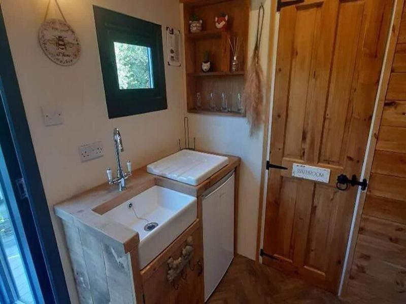 Luxury Shepherds Hut With Spa Hot Tub On Anglesey image