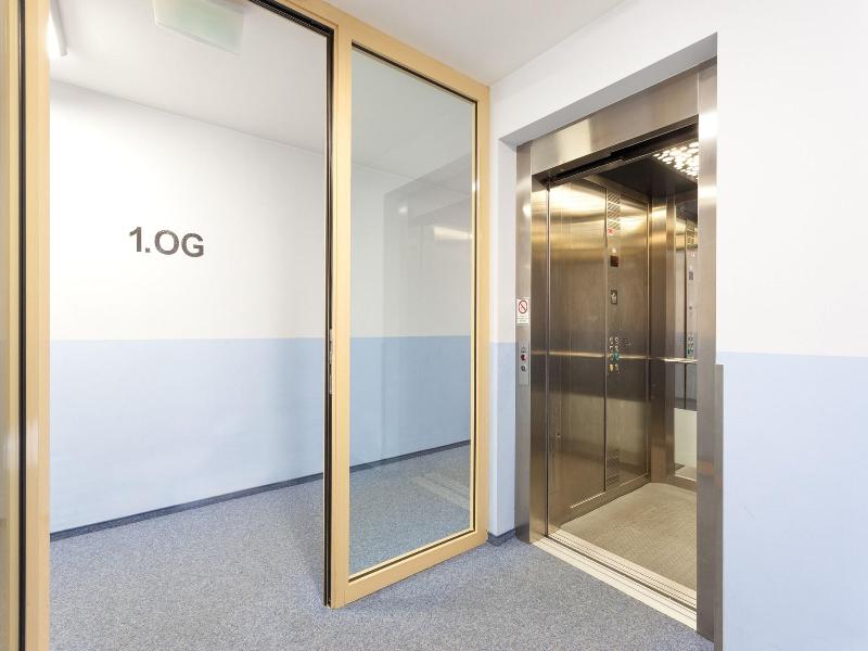 Hotel Mit Mensch image