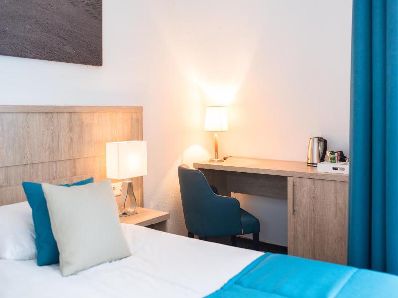 Hotel Nes image