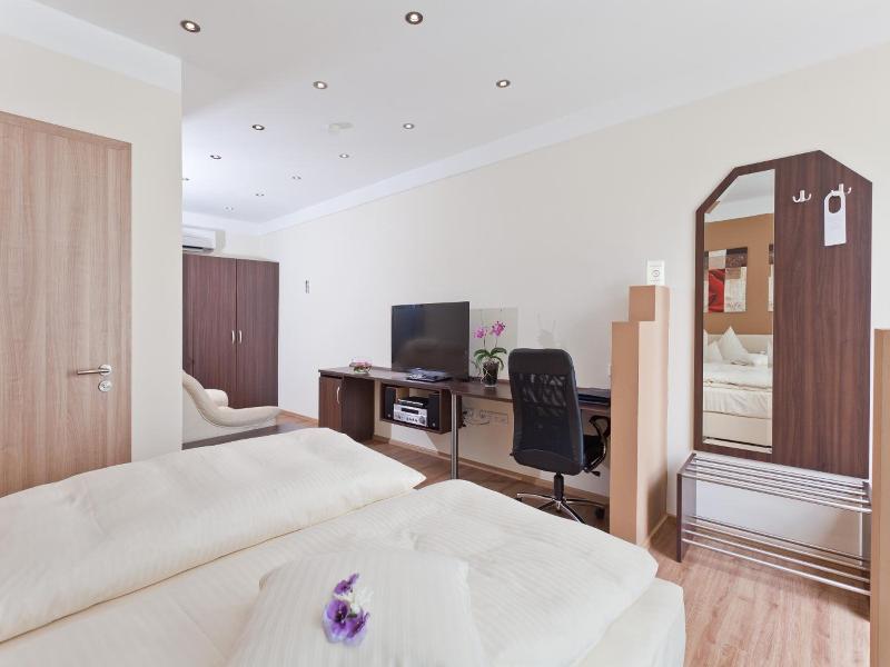 Landhotel Garni Engelhard image