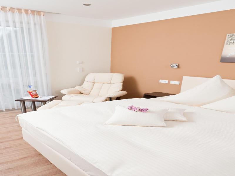 Landhotel Garni Engelhard image