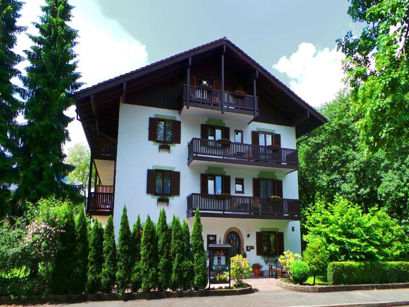 Hotel St Georg — exterior view