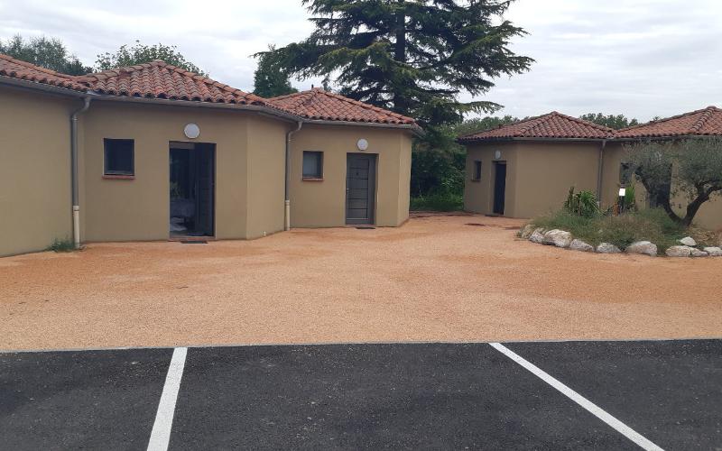 Logis Hotel l'Enclos image