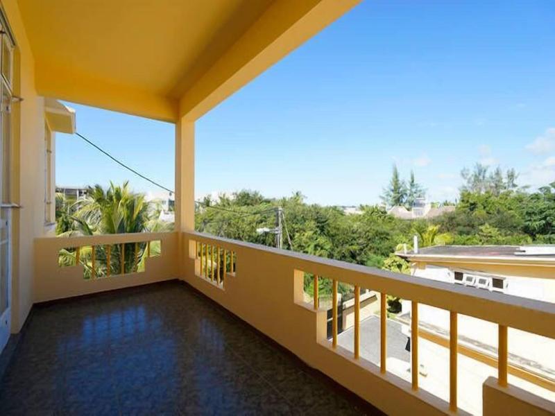 Allamanda Studios And Apartments image