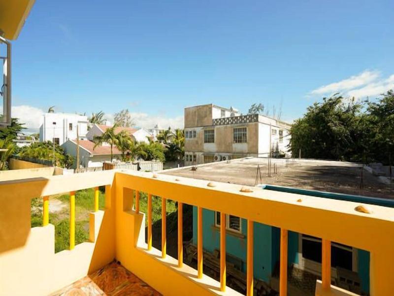 Allamanda Studios And Apartments image