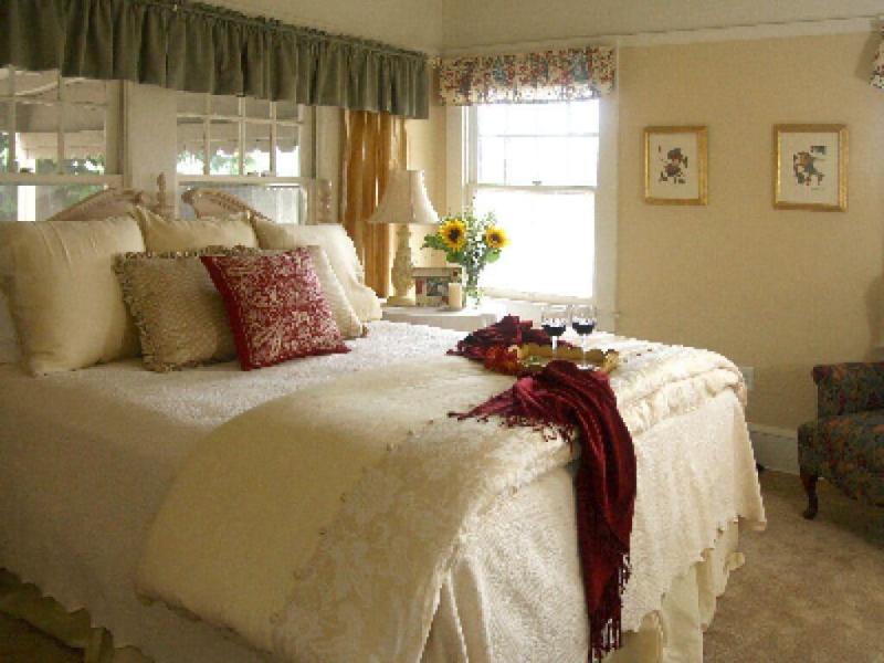 Cottage On Armstrong image