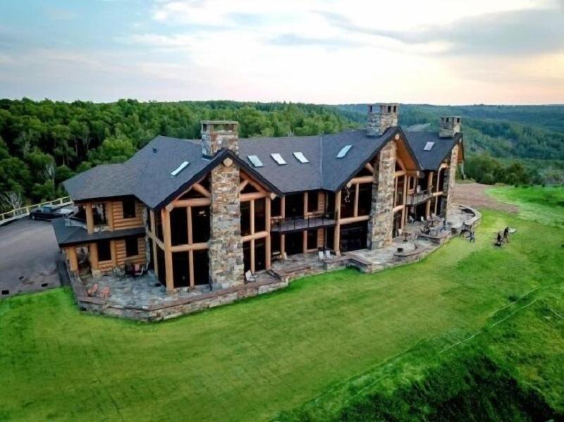 Mont Du Lac Resort