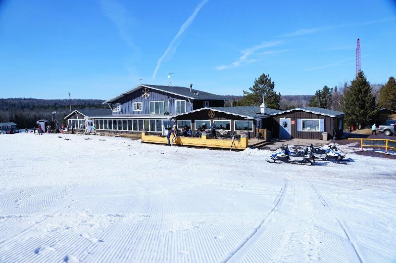 Mont Du Lac Resort