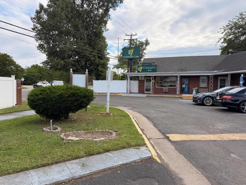 Economy 7 Inn Hampton