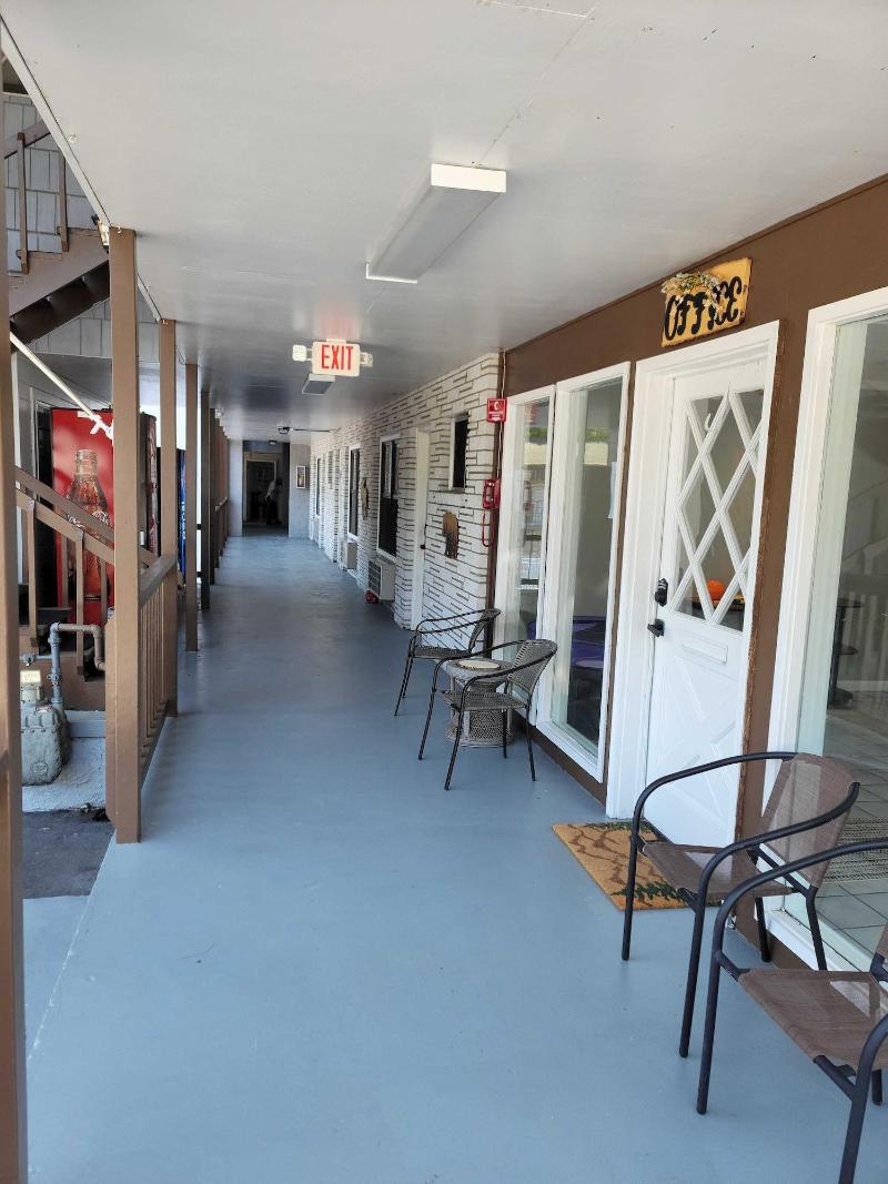 Ski Mountain Lodge image