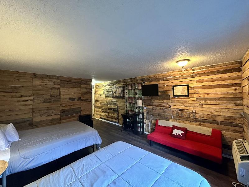 Ski Mountain Lodge image