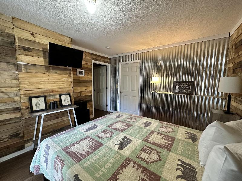 Ski Mountain Lodge image