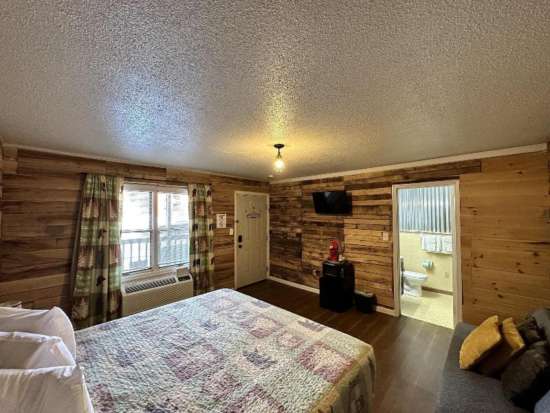 Ski Mountain Lodge image