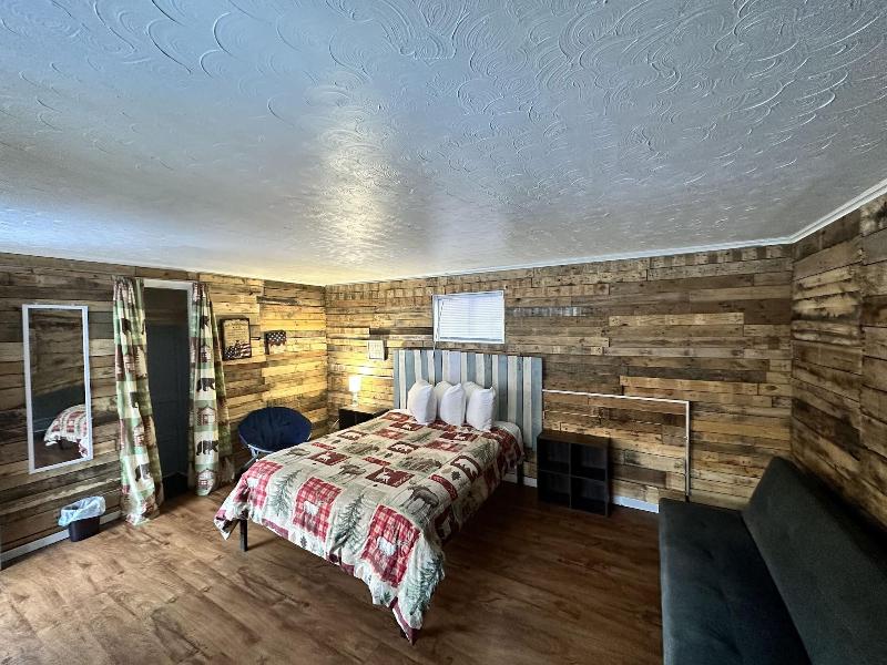 Ski Mountain Lodge image