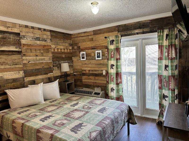 Ski Mountain Lodge image