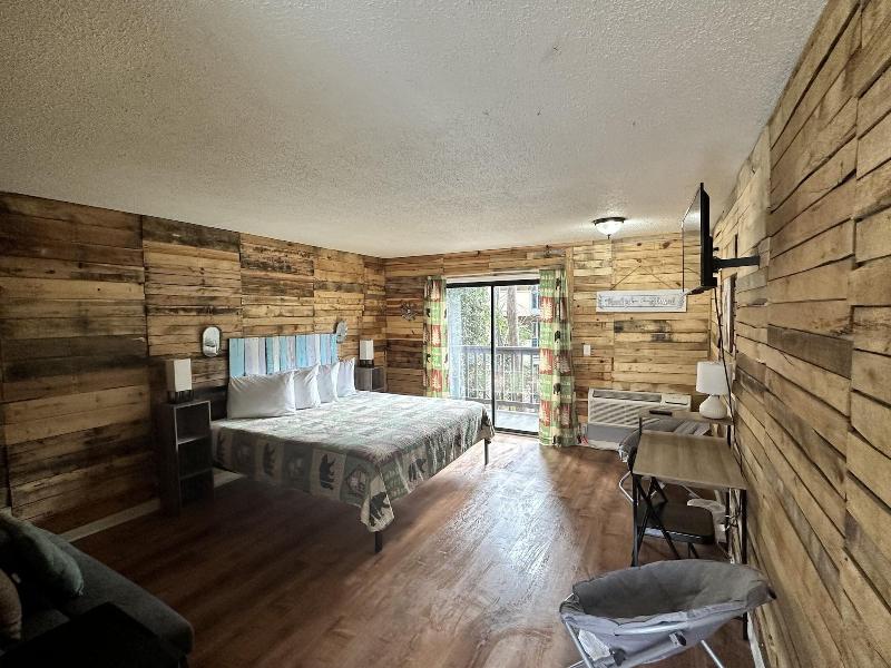 Ski Mountain Lodge image