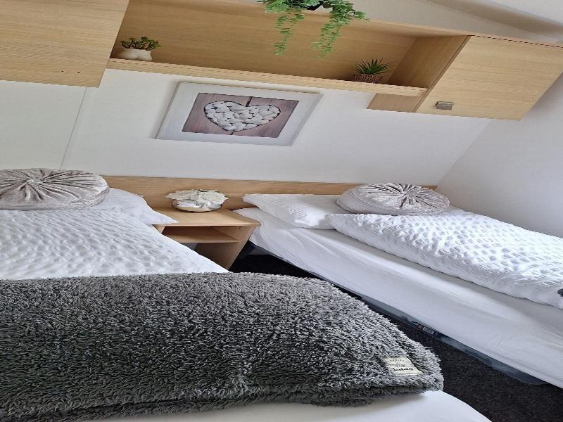 Inside No 9 Retreat image