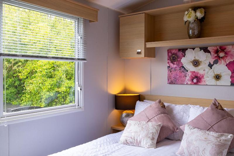 Inside No 9 Retreat image