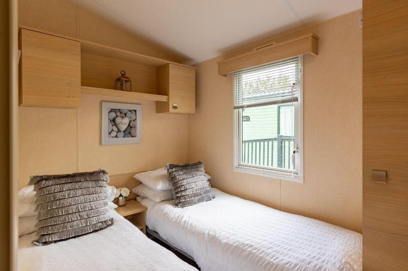 Inside No 9 Retreat image