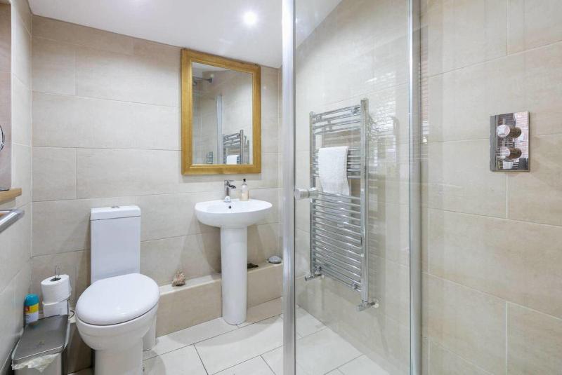 Luxury 1bedroom Lodge In Prestwich image