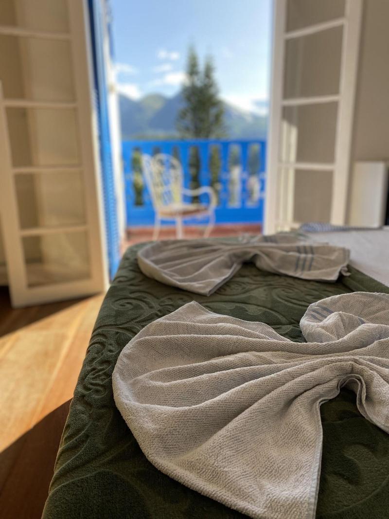 Hotel Montanas image