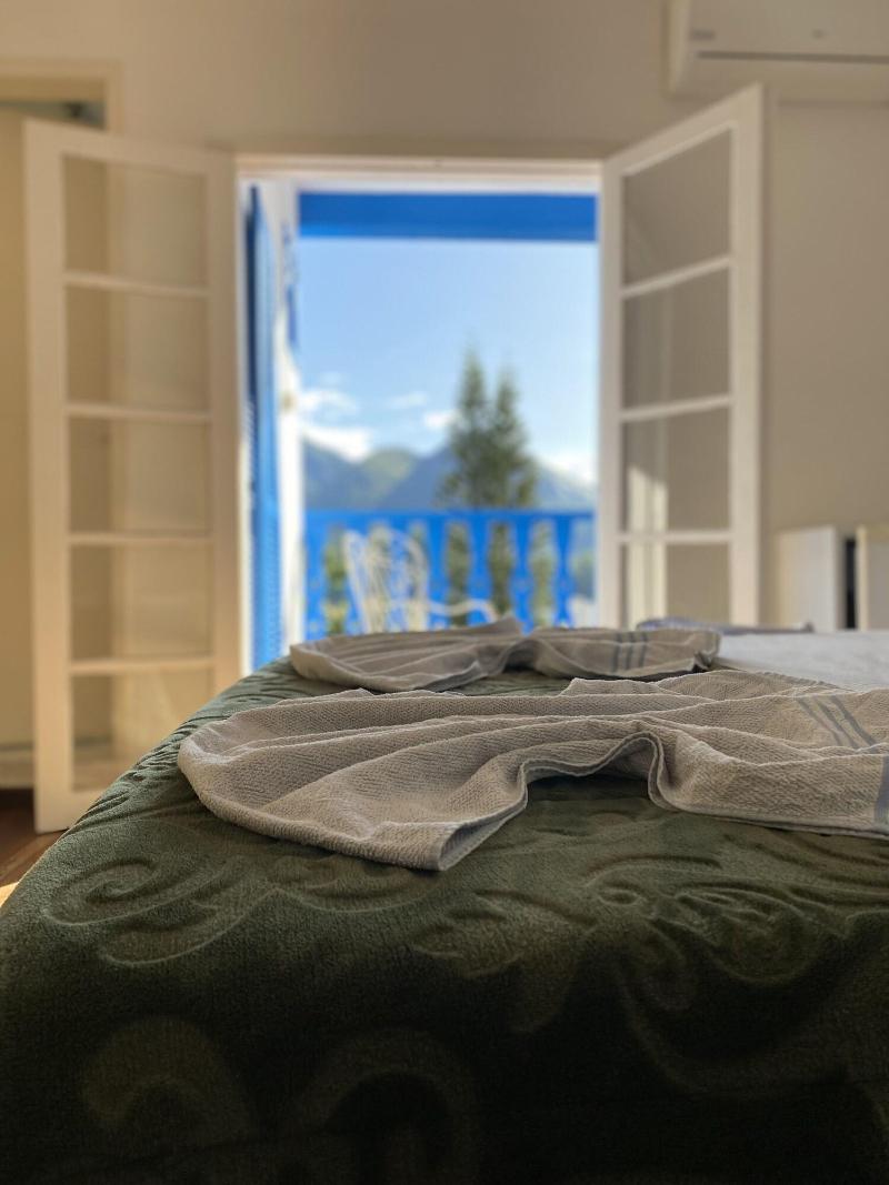 Hotel Montanas image