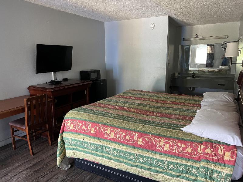 Indysouth Western Inn image