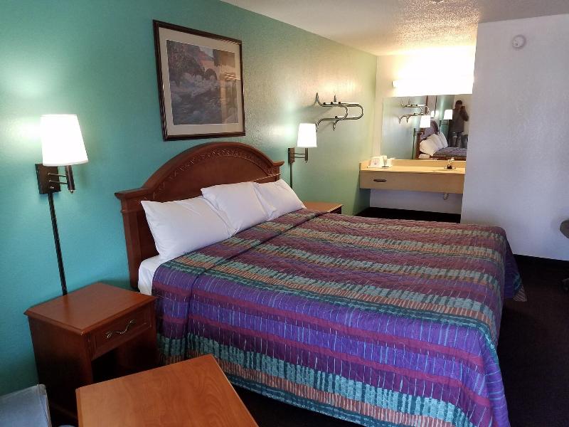 Indysouth Western Inn image