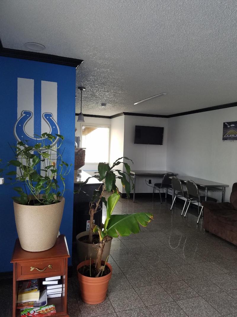 Indysouth Western Inn image
