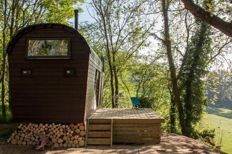 Extraordinary Huts image