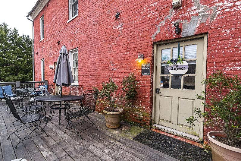 Light Horse Inn image