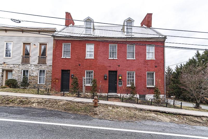 Light Horse Inn image