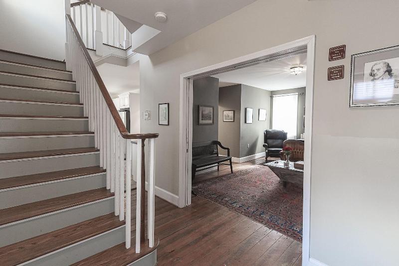 Light Horse Inn image