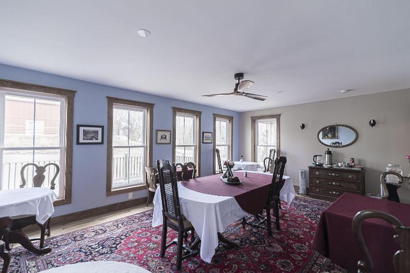 Light Horse Inn image