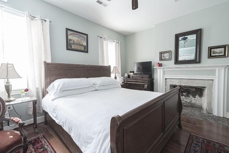 Light Horse Inn image