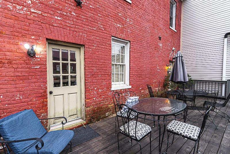 Light Horse Inn image